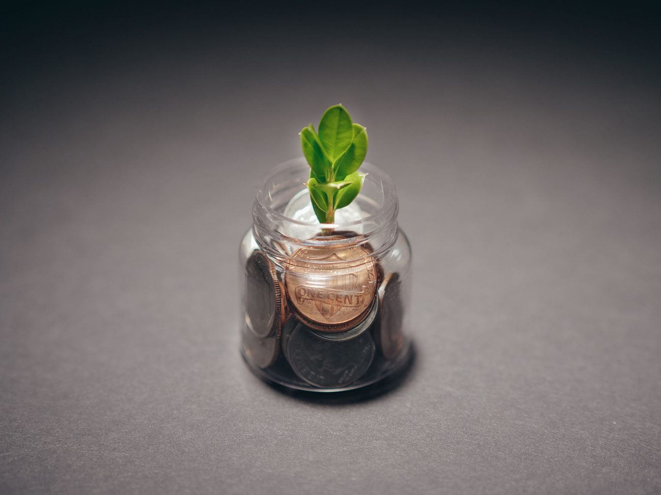 Teaching Kids About Money With a Three-Jar System
