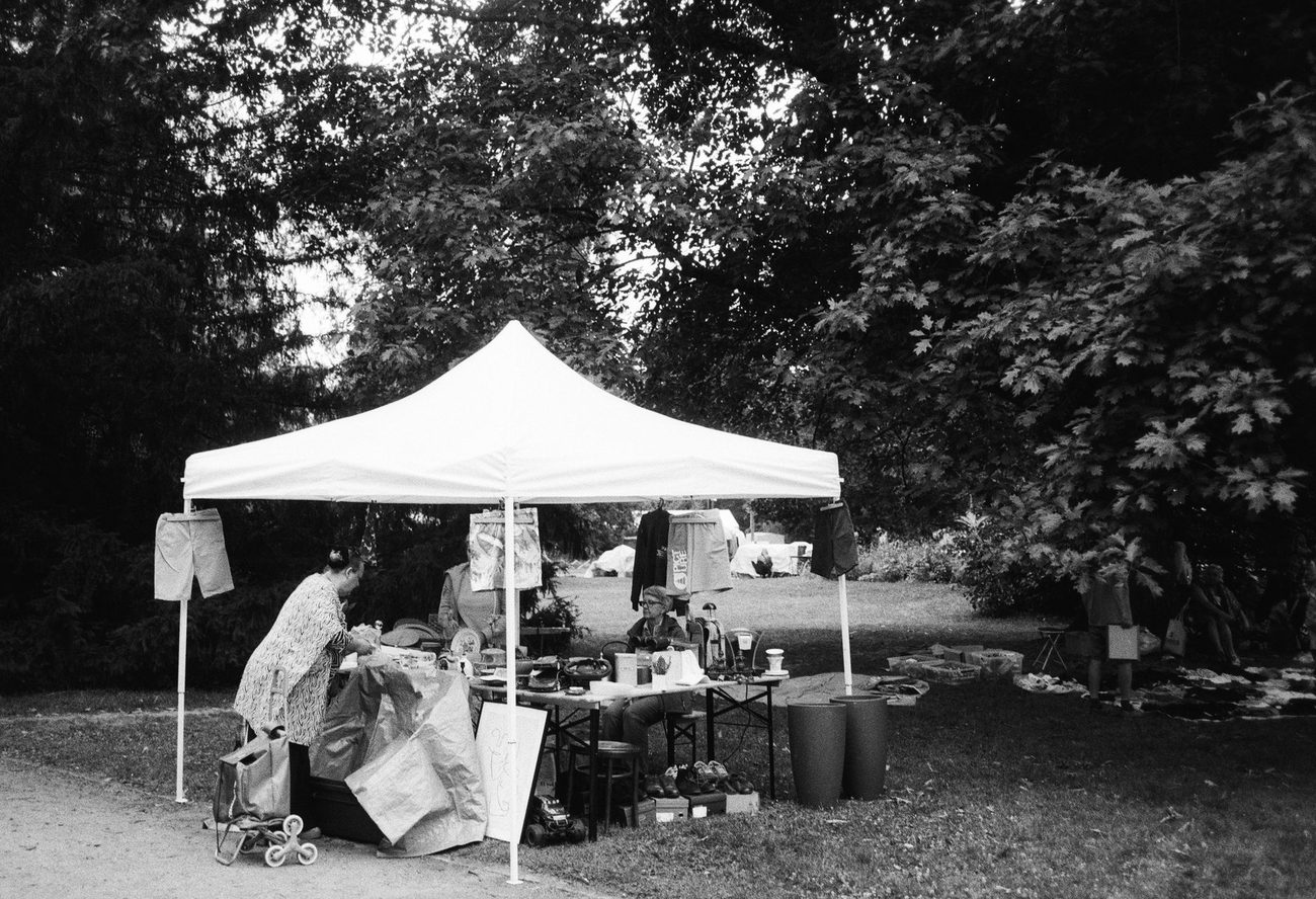 The Garage Sale Playbook: Pricing, Timing, and What Sells First
